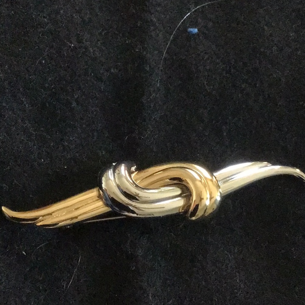 Vintage pin (brooch)